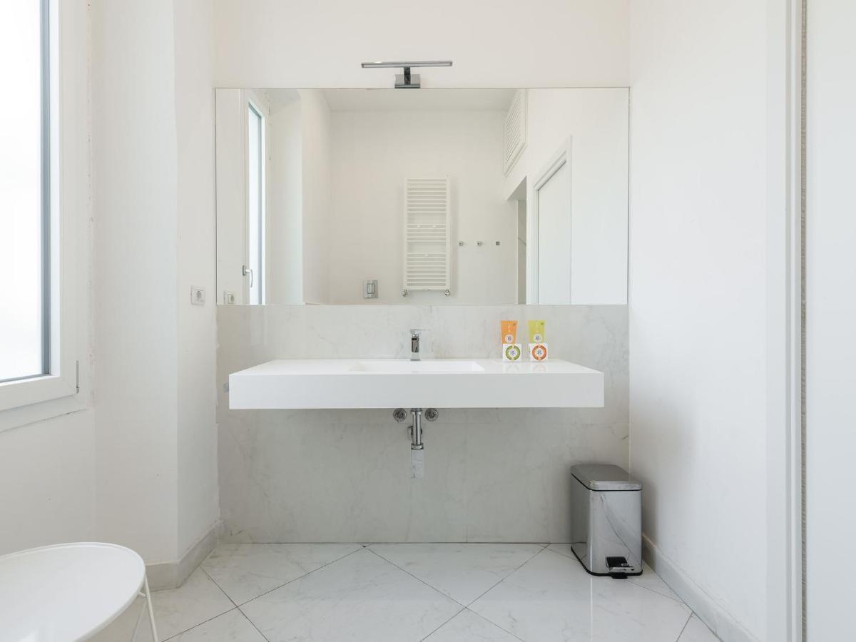 Pley Boutique Del Centro Hotel Cagliari Luaran gambar