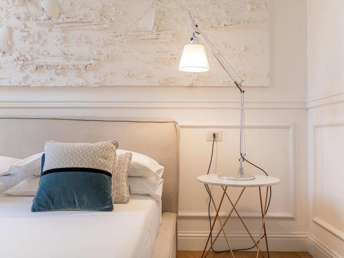 Pley Boutique Del Centro Hotel Cagliari Luaran gambar