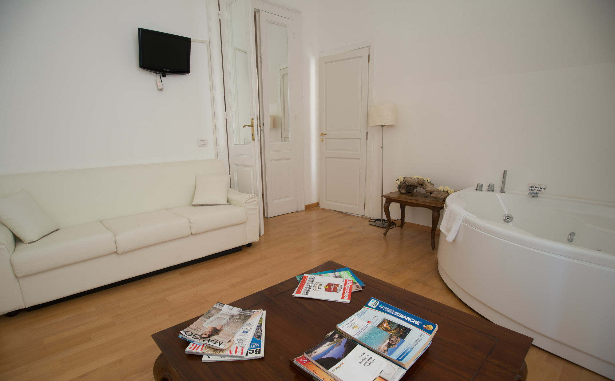Pley Boutique Del Centro Hotel Cagliari Luaran gambar